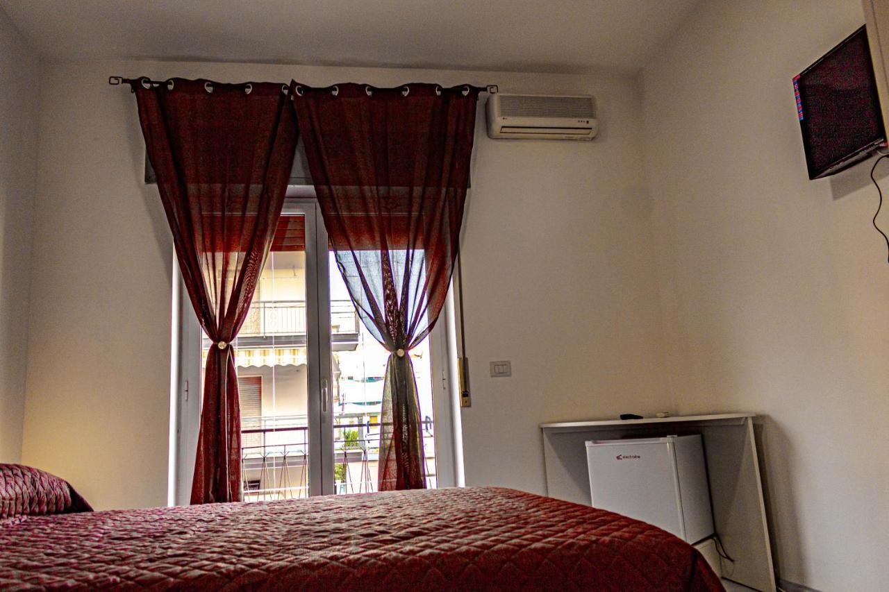 Bed End Breakfast Mediterraneo Scalea Extérieur photo